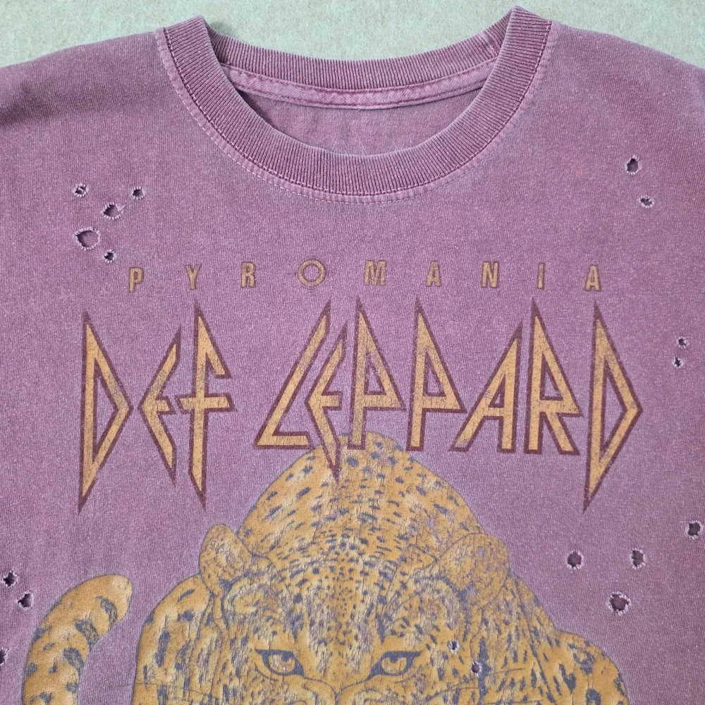 Womens Cropped Distressed Def Leppard Graphic Top Sz S/M Rock Festival T Shirt - Picture 3 of 7